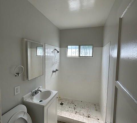 4th image of 1004 W 109th Pl #0