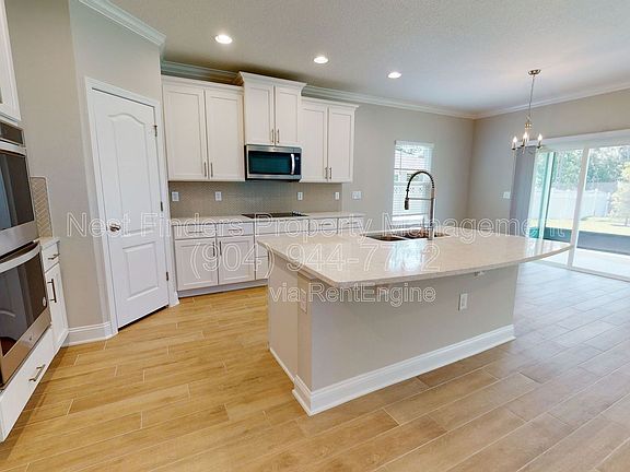 5th image of 1025 Wilmot Pl