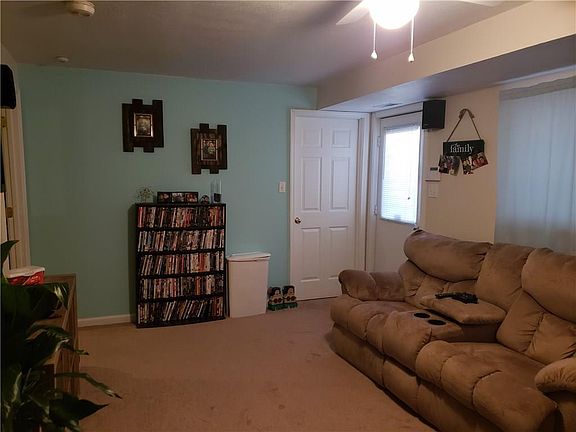 4th image of 1803 Greenwood Dr