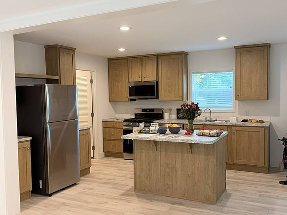 5th image of 702 2nd St NW #41