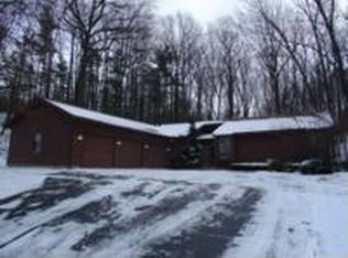 10651 Singer Lake Rd, Baroda, MI 49101