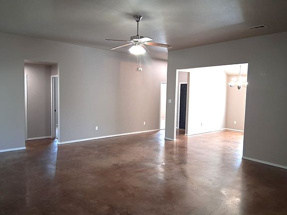 Family Room (1)