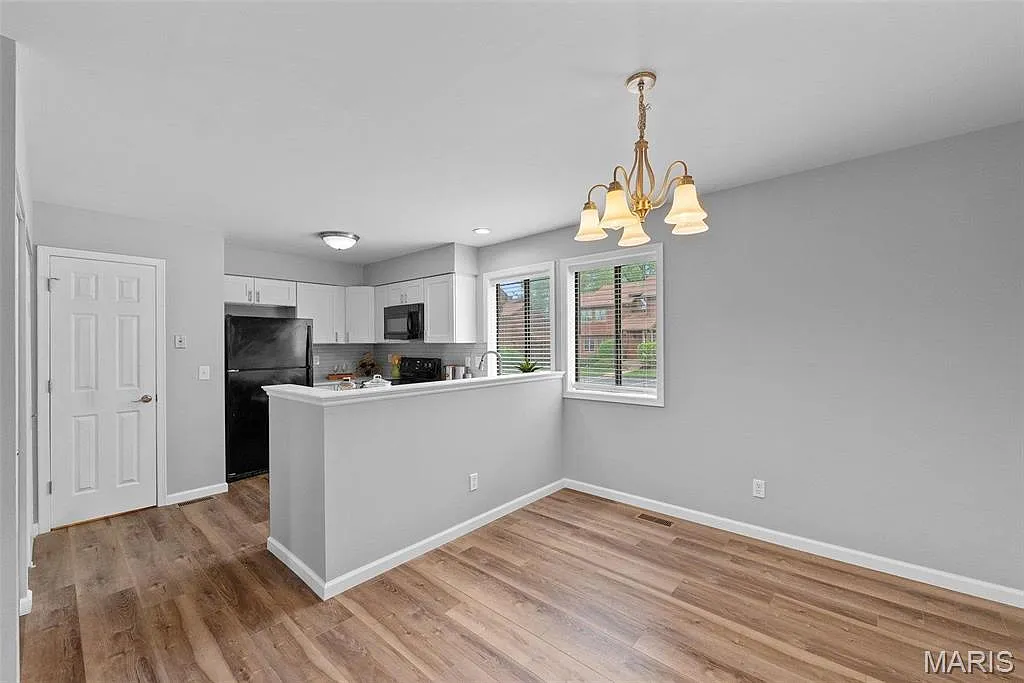 2 bed, 2.5 bath, 1412 sqft, $2,000 — Photo 4