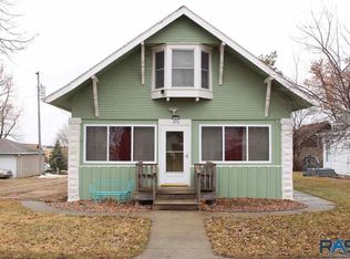 306 2nd St, Chester, SD 57016