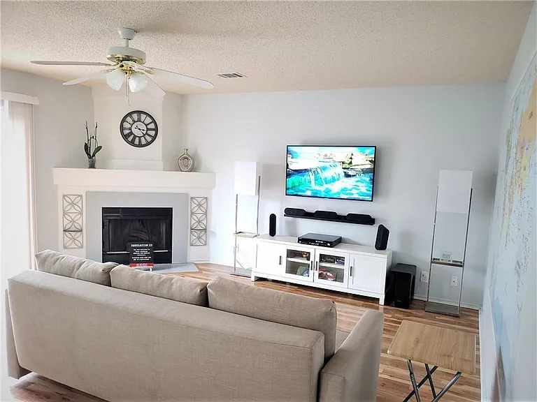2960 S Donnell Dr — Photo 6
