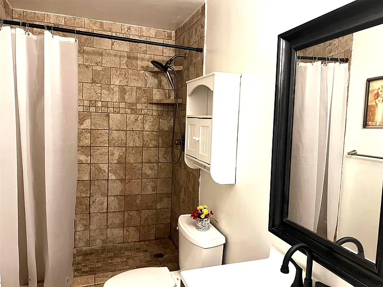 10047 Westpark Dr #9 — Photo 22