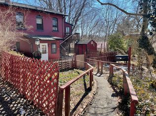 310 Bayonet St, New London, CT 06320