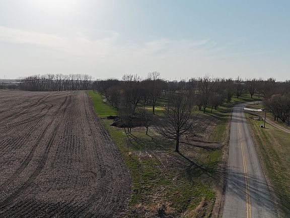 3rd image of 101 Country Club Dr