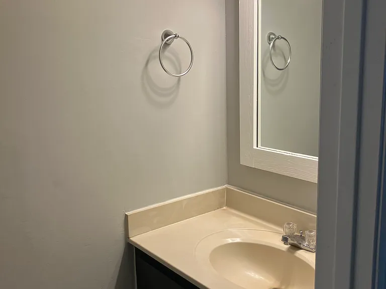 307 Lilly Ln — Photo 2