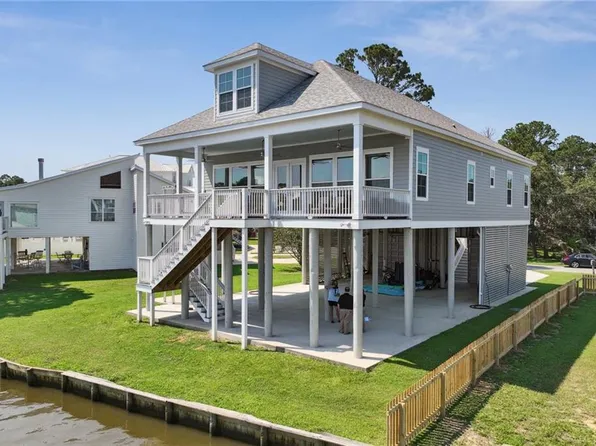 132 Dogwood Ln, Pass Christian, MS 39571