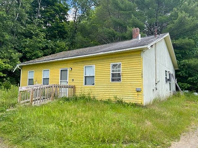 2nd image of 109 Windsor St
