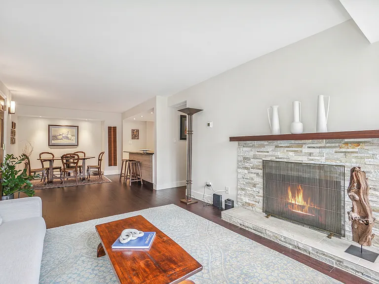 1080 Wisconsin Ave NW #3002 — Photo 5