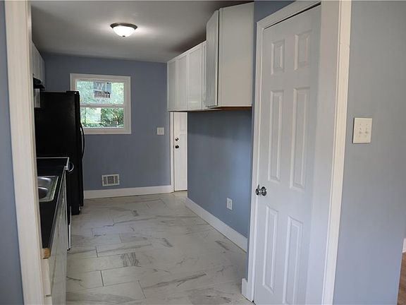 5th image of 4020 Campbell Ave