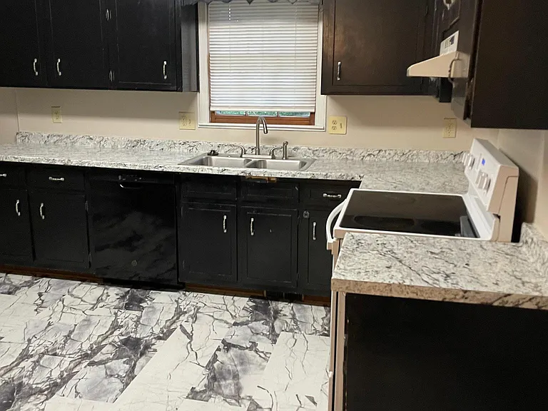 4220 Terrace Dr — Photo 8