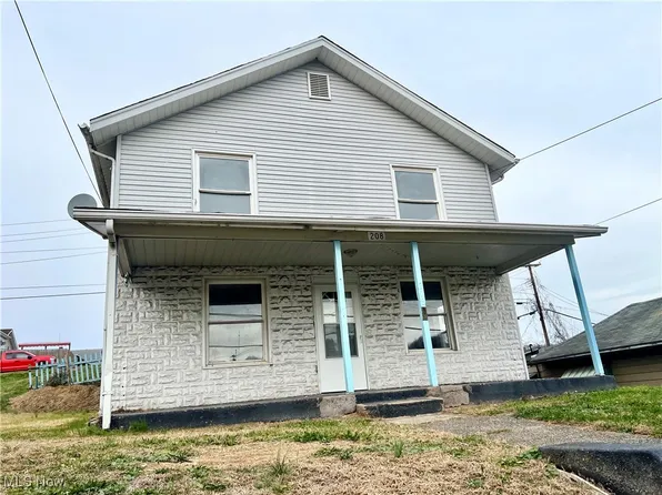 208 Hudson Ave, Weirton, WV 26062