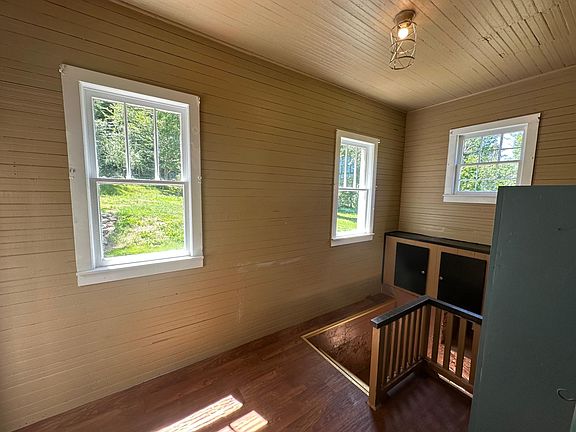 2nd image of 502 Luoma Rd