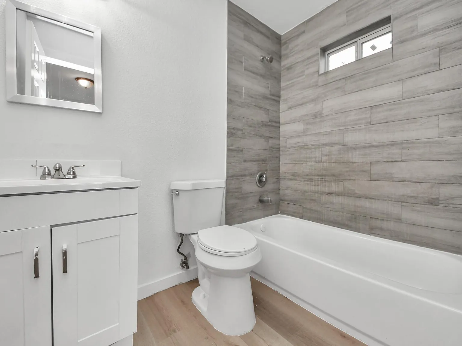 1 bed, 1.0 bath, 425 sqft, $950 — Photo 4