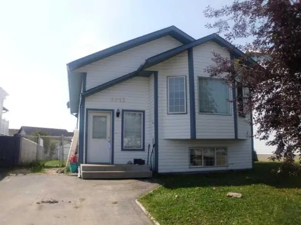 9023 N 62nd Ave, Grande Prairie, AB T8W 2M4