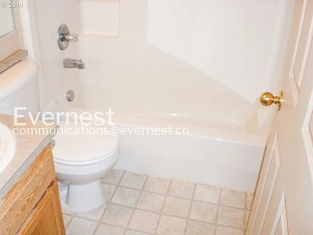 12135 SE Harold St — Photo 6