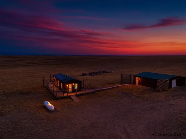 14 Thunder Gulch Rd, Medicine Bow, WY 82329