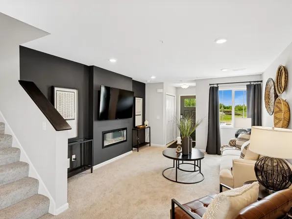 2016 Apple Ln, Montrose, MN 55363