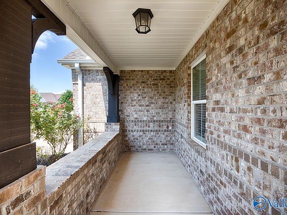 5th image of 104 Goldfinch Dr