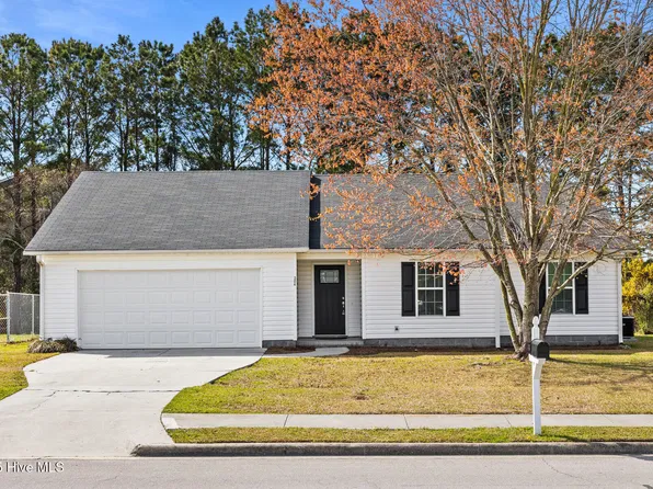 204 Commons Drive S, Jacksonville, NC 28546