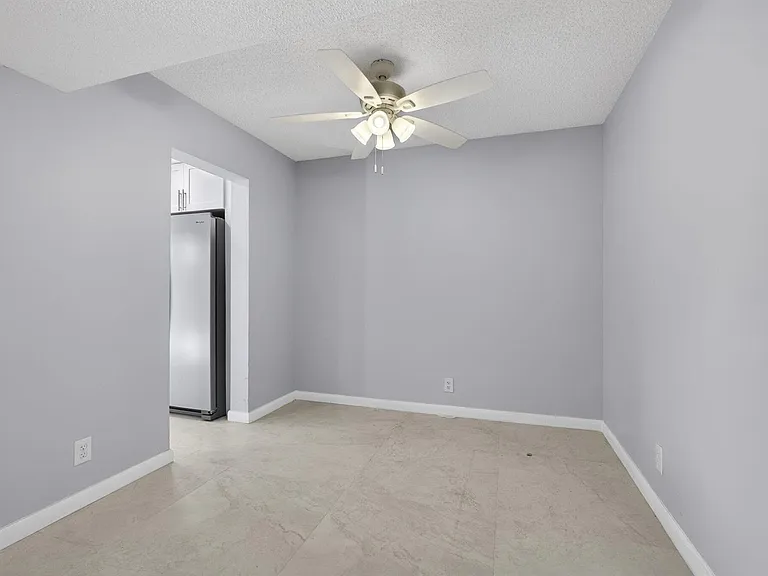 3590 Via Poinciana #202 — Photo 24