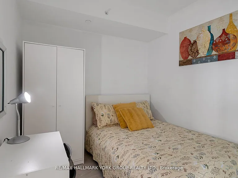 181 Dundas St E #5206 — Photo 15