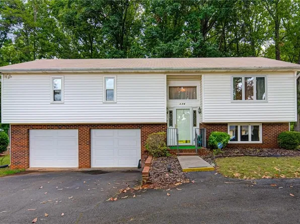 179 Beechwood Cir, Winston Salem, NC 27105