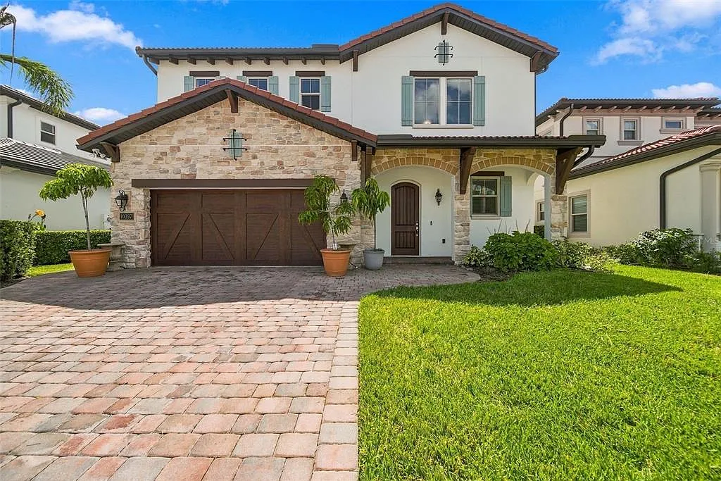 4 bed, 4.5 bath, 3970 sqft, $6,500 — Photo 1