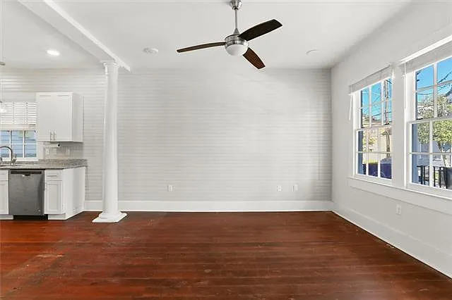819 N Robertson St — Photo 8