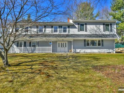 207 E Crescent Ave, Ramsey, NJ, 07446