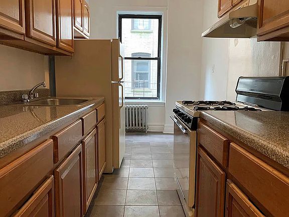 2nd image of 47-28 44th St #2B
