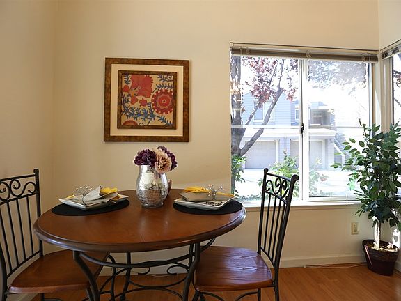 5th image of 1681 Parkview Green Cir