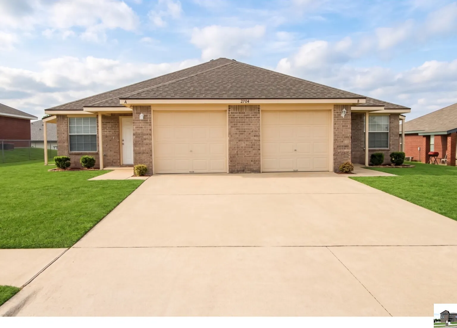 3 bed, 2.0 bath, 1132 sqft, $1,200 — Photo 1