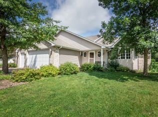 2091 Holloway Ave E, North Saint Paul, MN 55109