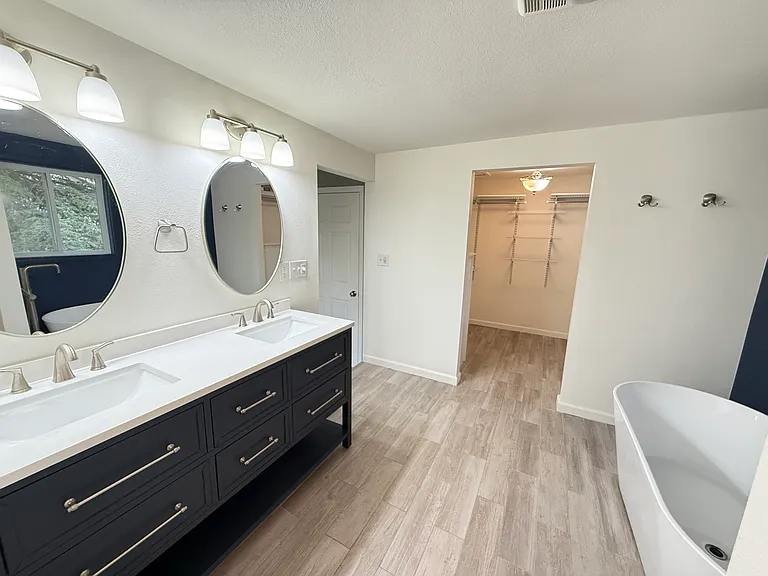 409 Clover Cir — Photo 18