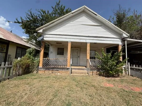 714 E Oak St, Cushing, OK 74023