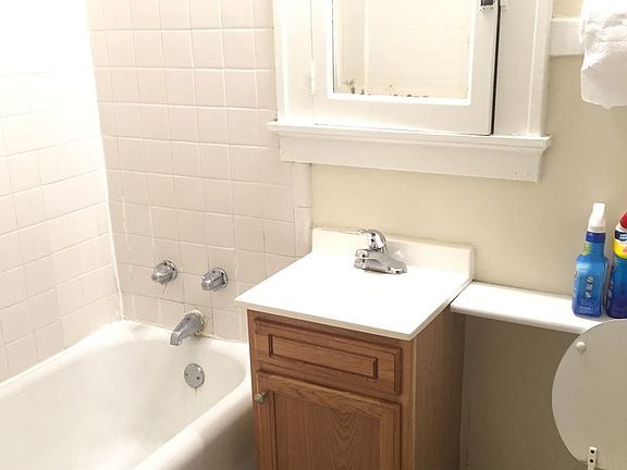 2nd image of 2968 N Oakland Ave APT 1