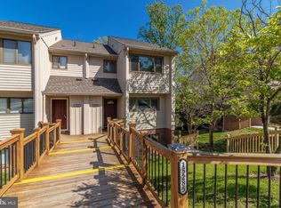 15285 Forest Grove Dr, Woodbridge, VA 22191