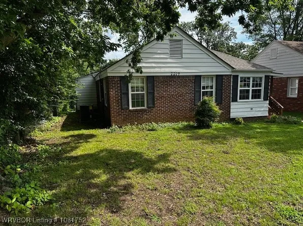 2209 S South St, Fort Smith, AR 72901