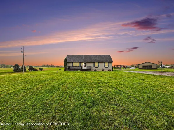 900 Dakin Rd, Dansville, MI 48819