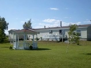 3163W N Gulliver Lake Rd, Gulliver, MI 49840