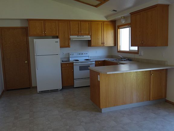 3rd image of 1331 Fernwood Dr