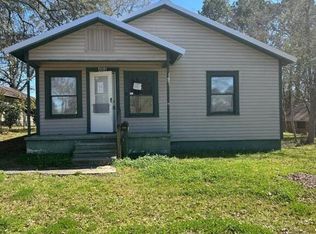 404 Sanders St, Pineville, LA 71360