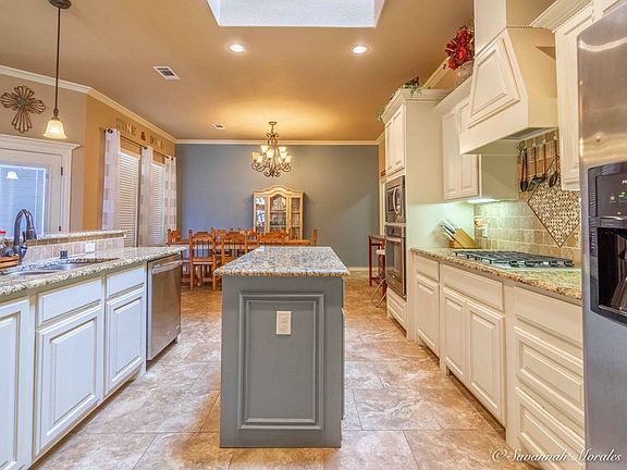 3rd image of 5519 San Clemente Dr