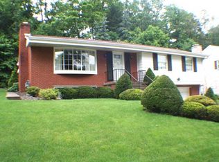 3727 Henley Dr, Pittsburgh, PA 15235