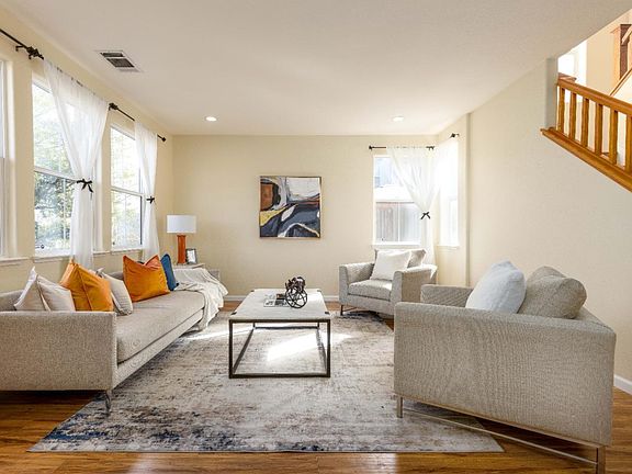 5th image of 598 Dutch Elm Dr