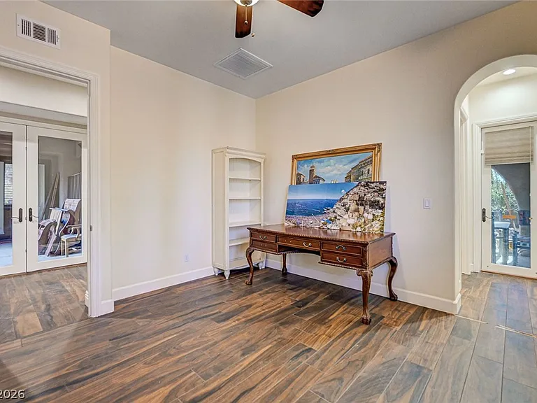 8490 Via De Bellasidra Ct — Photo 35